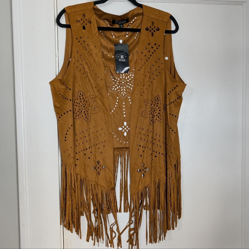 NWT NoLess Laser Cut Faux Suede Fringe Vest 1XL Boho Western